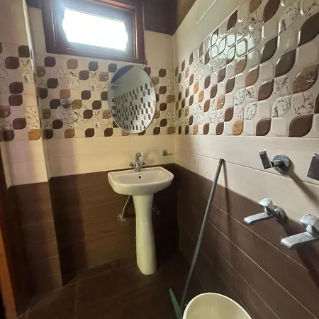 Pahadirovers Homestay & Cafe Kasol Room photo