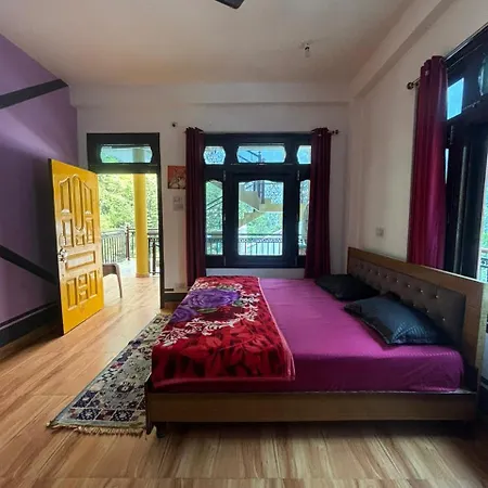 Pahadirovers Homestay & Cafe Kasol Exterior photo