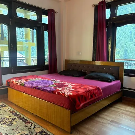 Pahadirovers Homestay & Cafe Kasol Exterior photo
