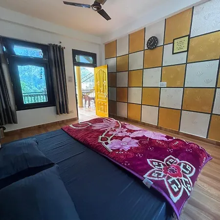 Pahadirovers Homestay & Cafe Kasol Exterior photo