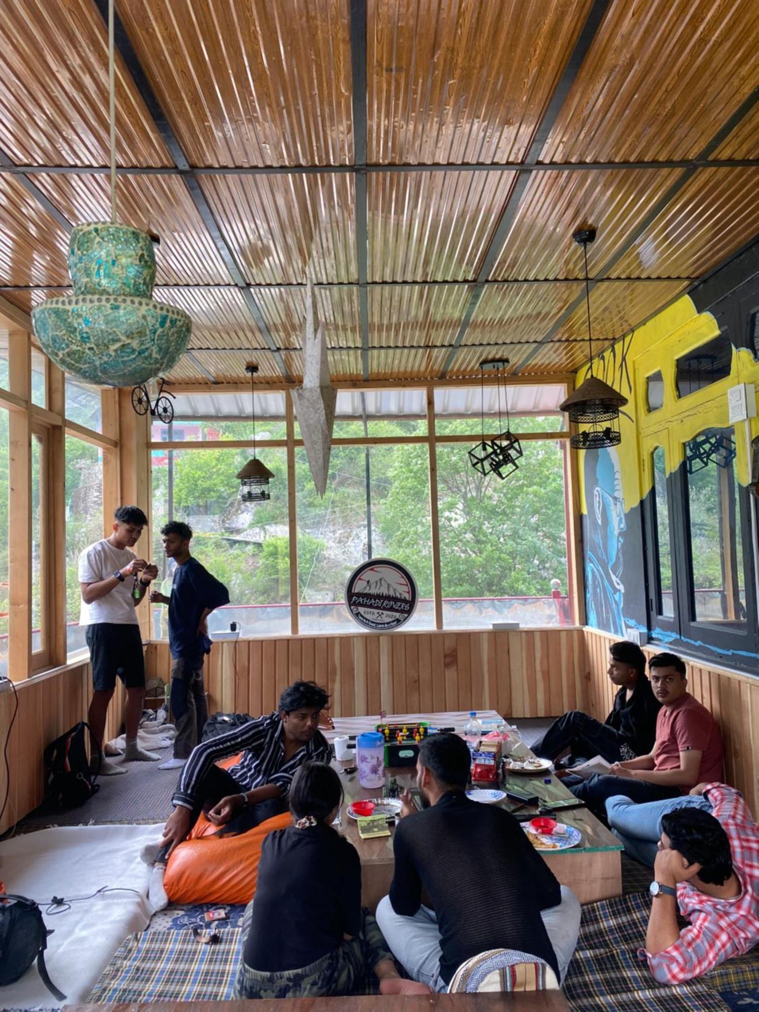 Pahadirovers & Cafe Homestay Kasol